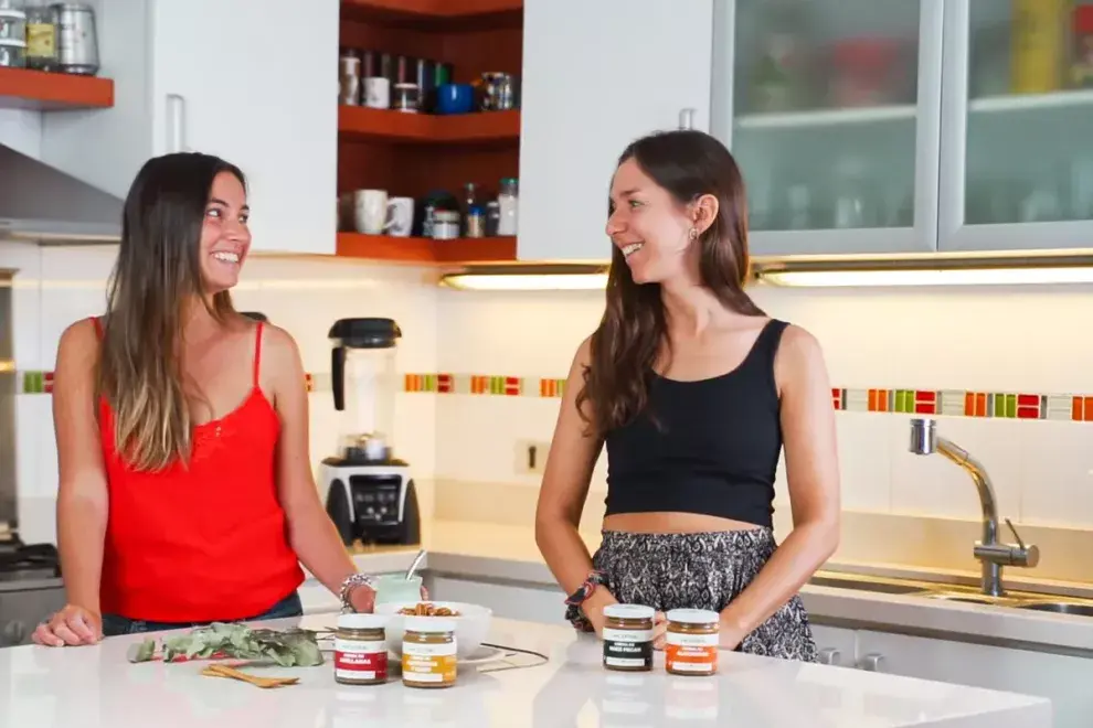 Miriam Aberle y Valentina De Volder, creadoras de "Ancestral".