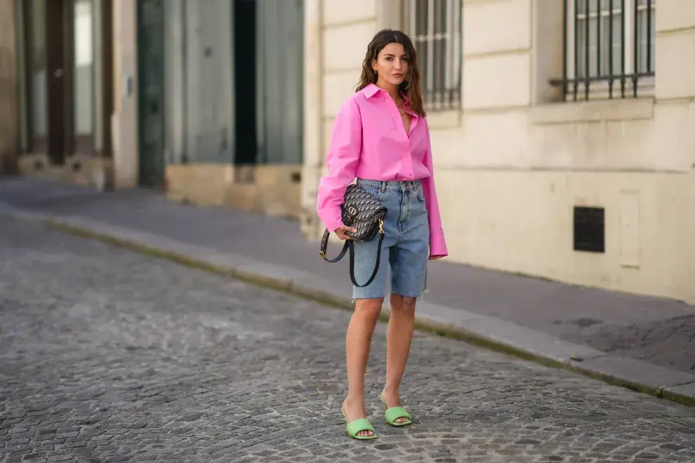 5 looks para que te inspires y sumes las bermudas de denim a tus outfits.