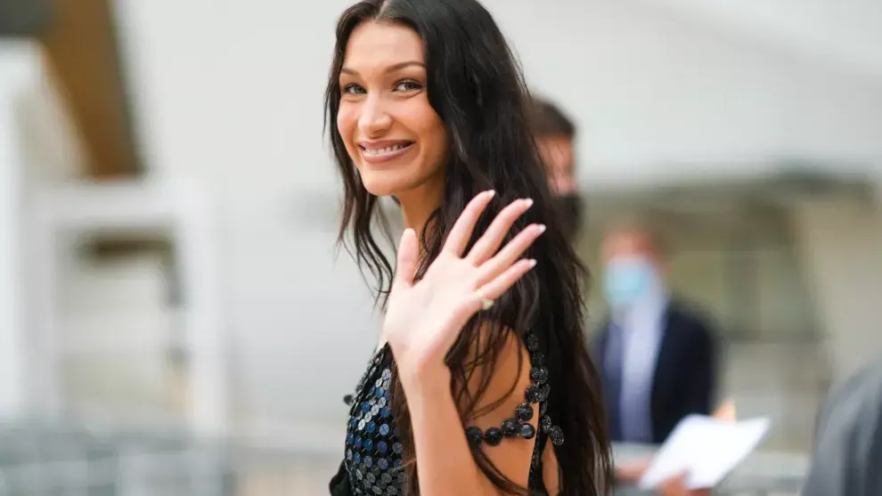 Bella Hadid y su bolso preferido