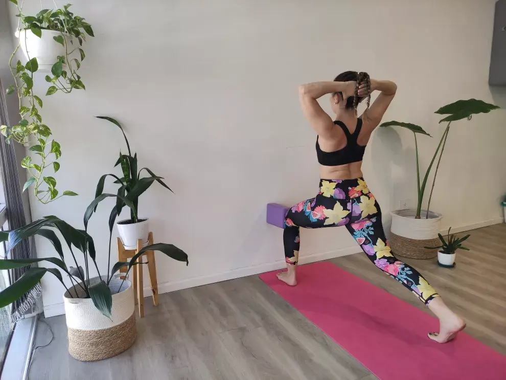 Rutina de ejercicios: así podés practicar pilates con la pared en