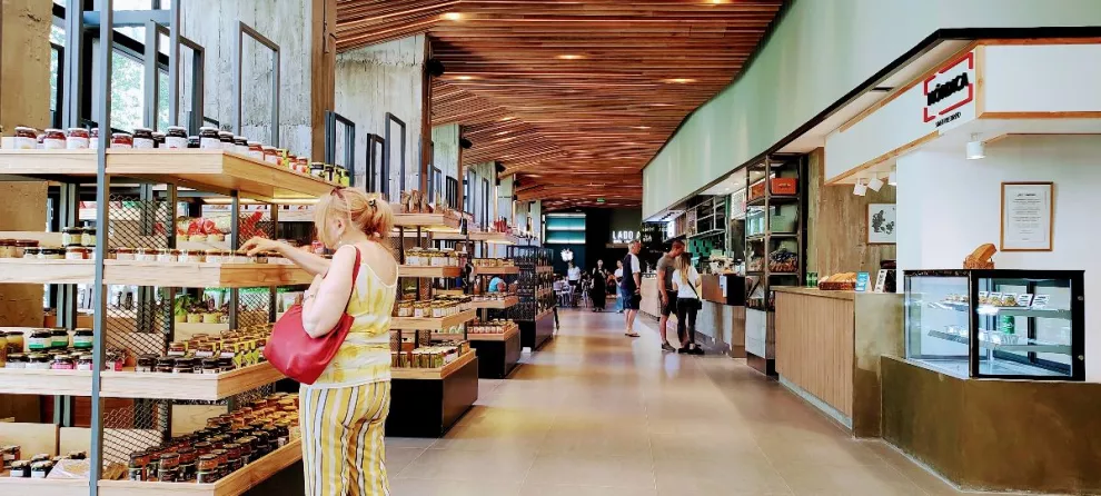 Mercat Caballito: así es el nuevo paseo gastronómico con locales para comer y productos orgánicos.