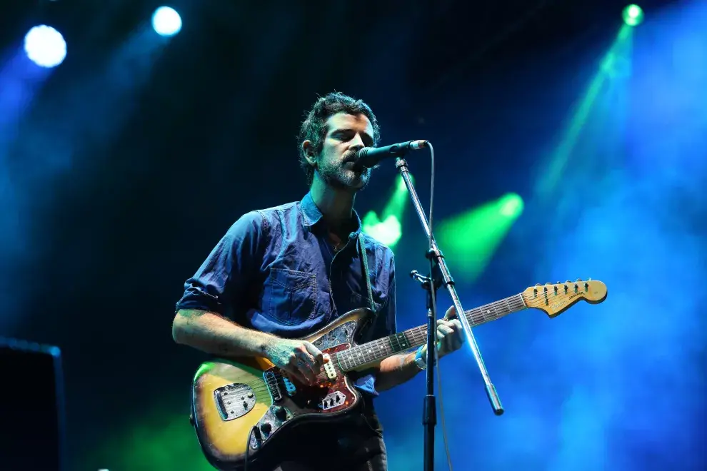 "Cuidémonos los unos a los otros", pidió Devendra Banhart durante su recital.