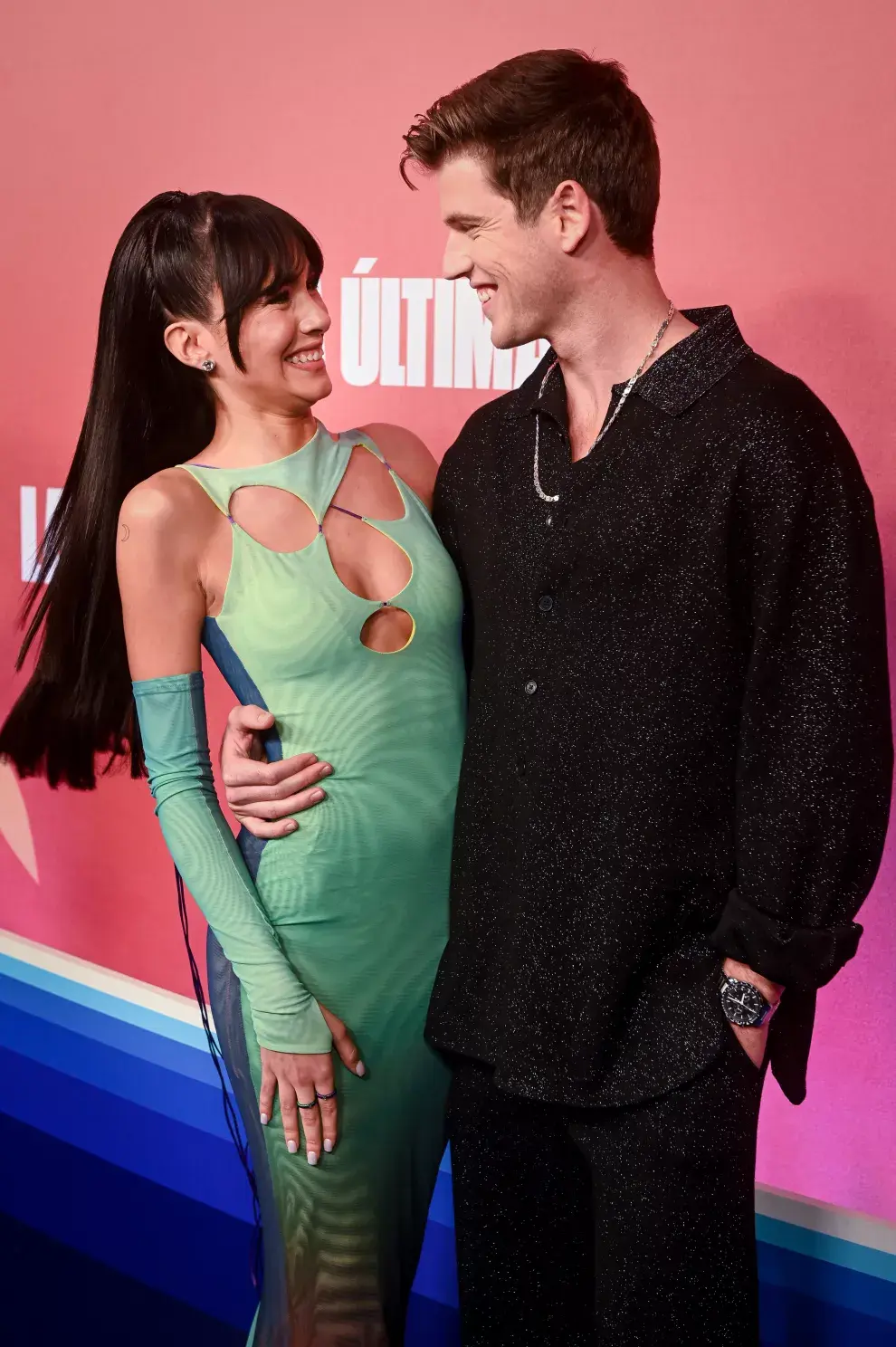 Aitana y Miguel Bernardeu en la alfombra roja de La Última.