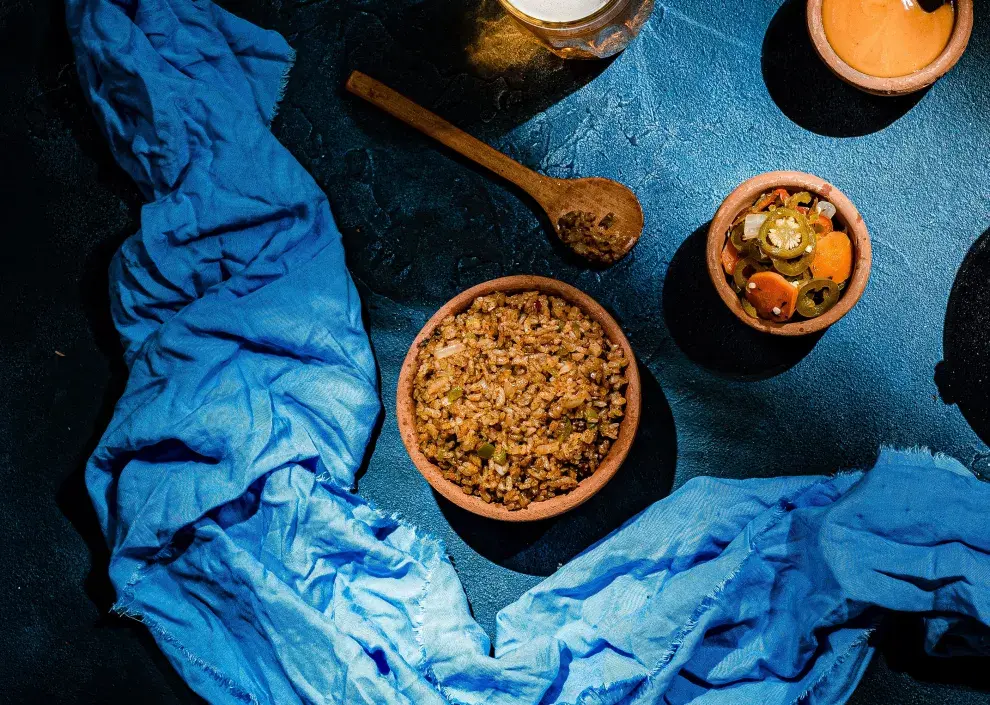 Arroz especiado sabor a cajún.