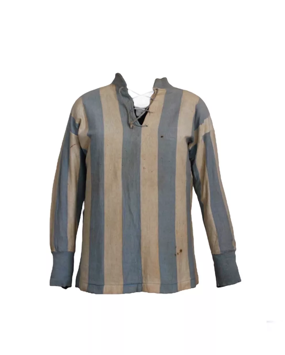 Camiseta de Cesáreo Onzari, jugador de fútbol argentino, el primero en conseguir un gol olímpico (1924)