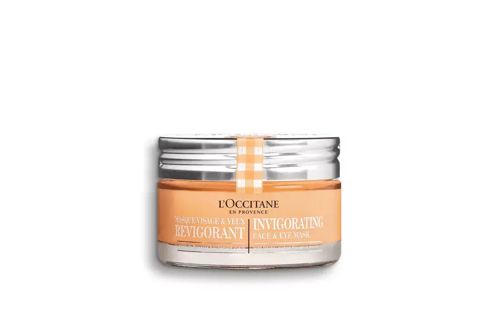 Otra que ilumina y sirve para rostro y ojos es la de L’Occitane Revitalizante Ojos y Rostro. Es ultra fresca y liviana. Precio $14460