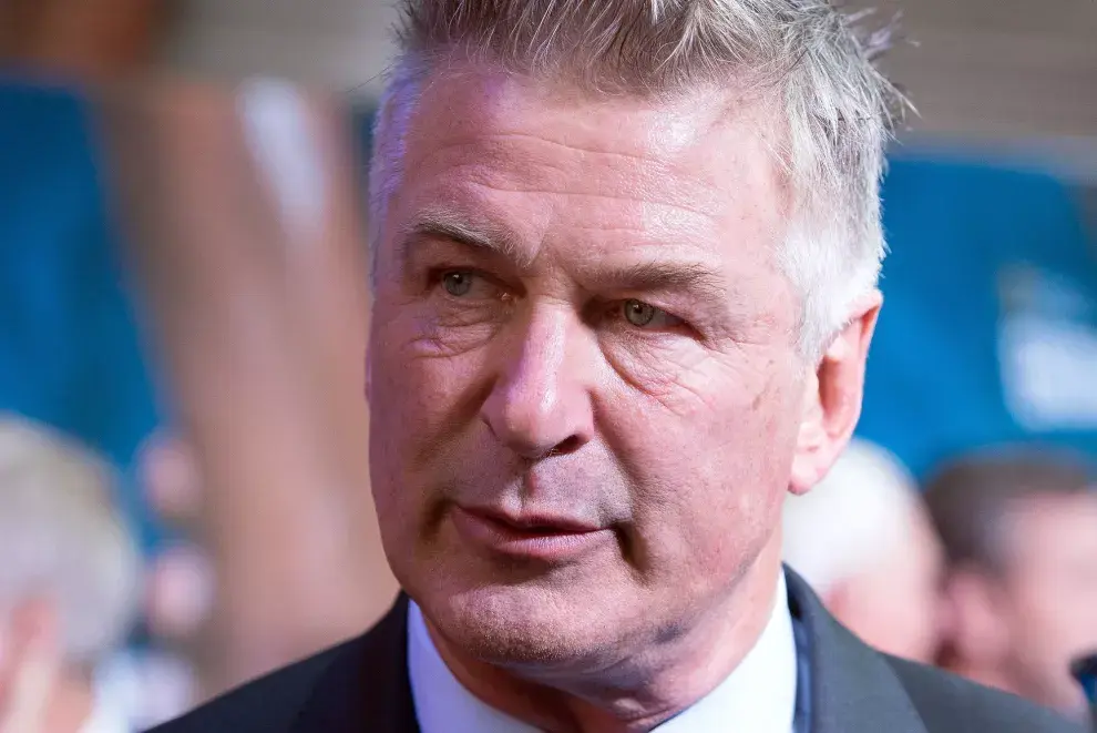 Alec Baldwin acusado de homicidio involuntario.