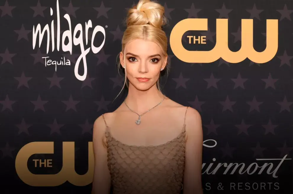 Anya Taylor-Joy en la alfombra roja de los Critics' Choice Awards.