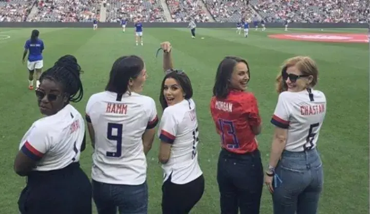 Natalie Portman, Eva Longoria, Jessica Chastain, Jennifer Garner y la deportista, Serena Williams, son socias en este equipo de fútbol femenino.