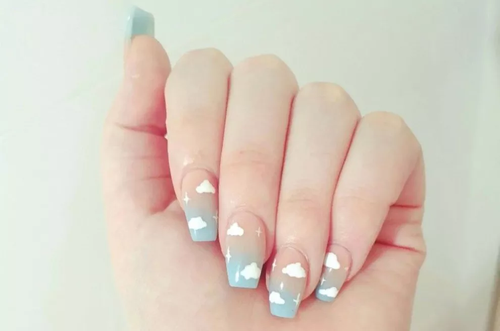 Mirá estos diseños de sky nails para inspirarte.