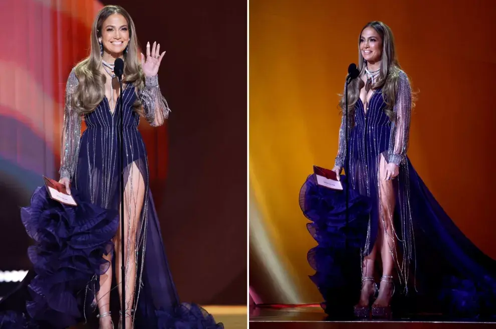 JLo con su vestido azul que recordó el icónico look verde.