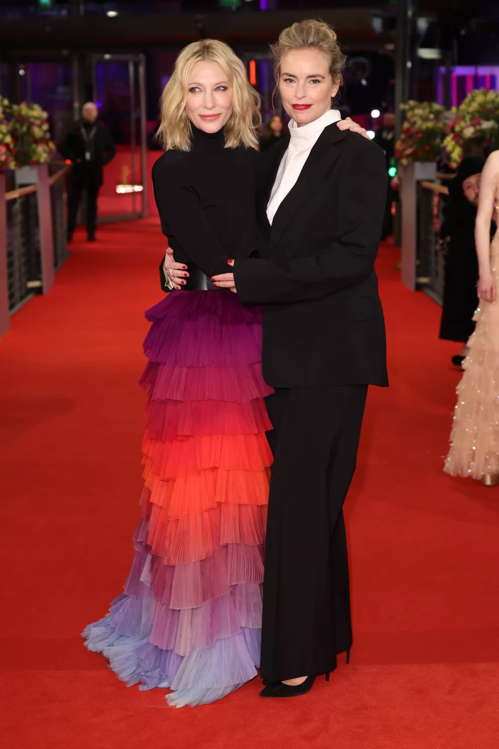 Cate Blanchett junto a Nina Hoss, protagonistas de la película Tar.