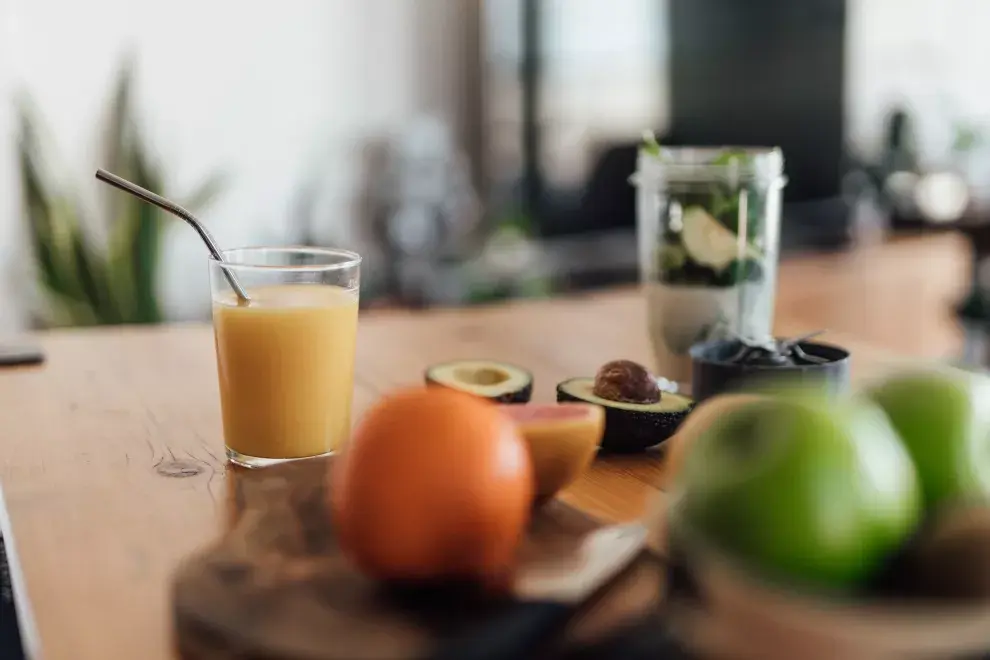 Batido de palta, mango y pomelo.