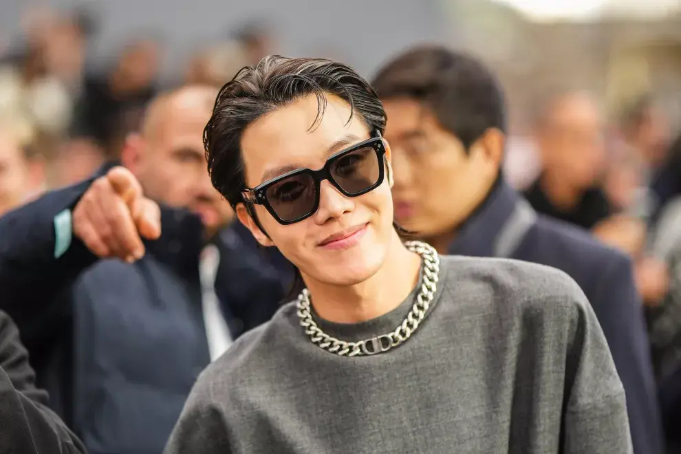 J-Hope de BTS durante la Semana de la Moda en París.