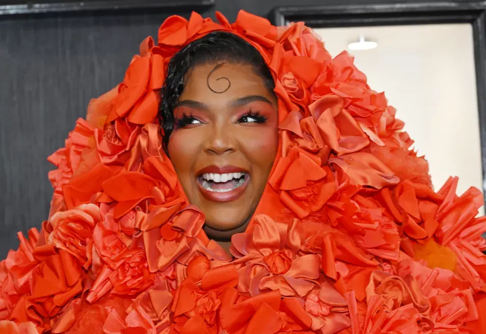 Lizzo fue una de las primeras invitadas en llegar a los Grammys