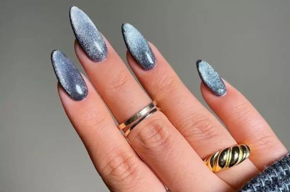 Si te gustan las uñas largas y en forma de almendra.