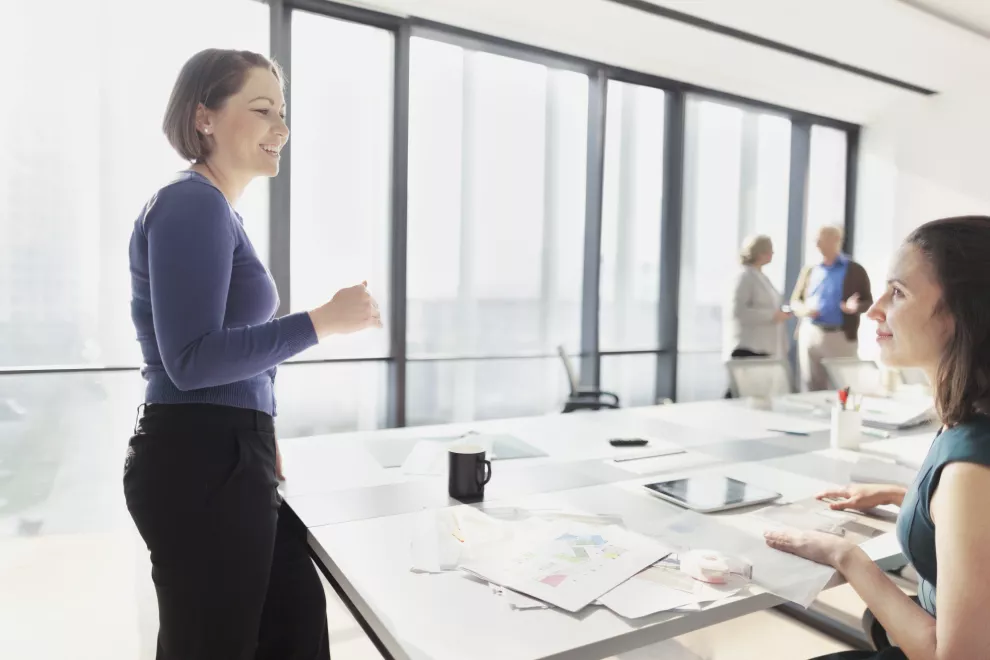 Coaching laboral: cómo puede potenciar el liderazgo de mujeres.