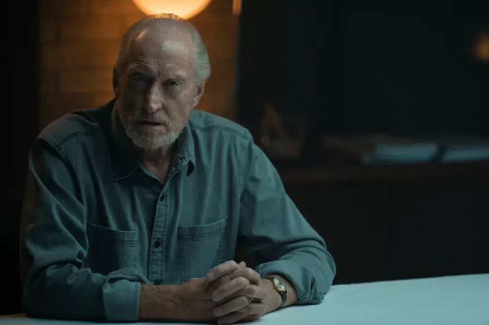 Charles Dance forma parte del elenco de Rabbit Hole.