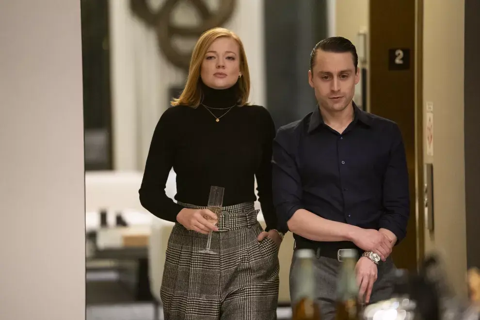 Sarah Snook y Kieran Culkin dan vida a dos de los cuatro hermanos Roy.