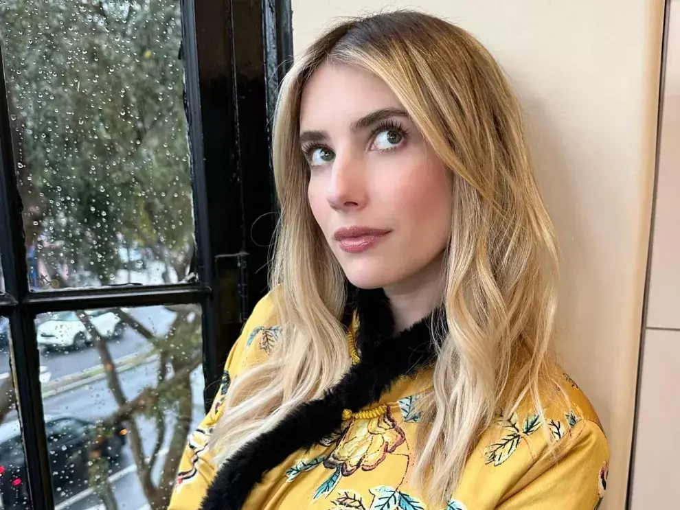 Emma Roberts luciendo su tiramisu blonde.