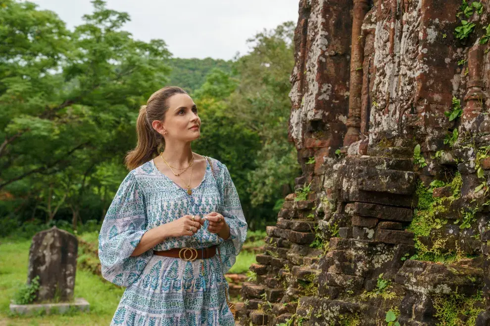 “El turista quiere escapar de la vida. El viajero, experimentarla”.