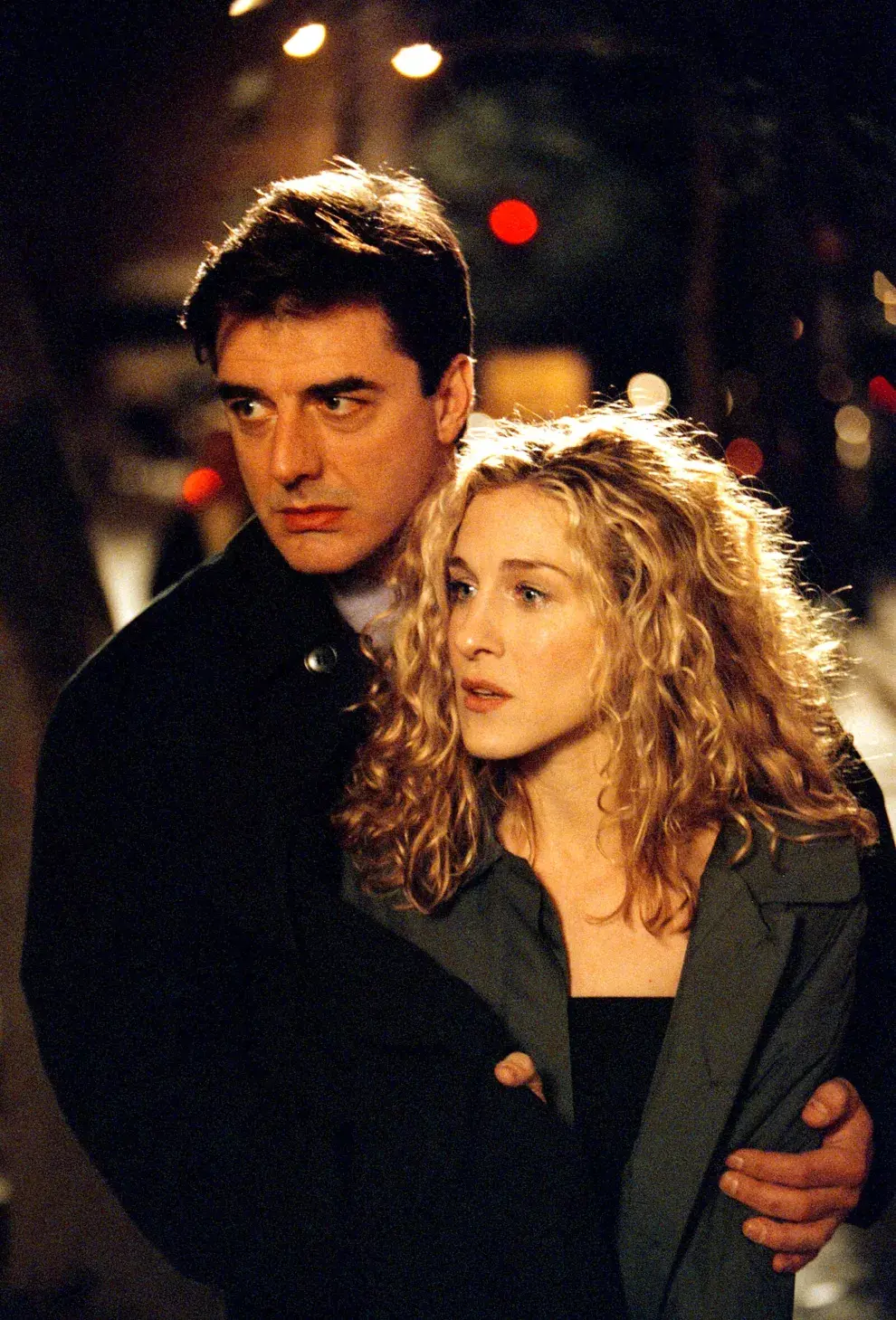 Carrie Bradshaw y Mr Big, pareja icónica de Sex & the City.