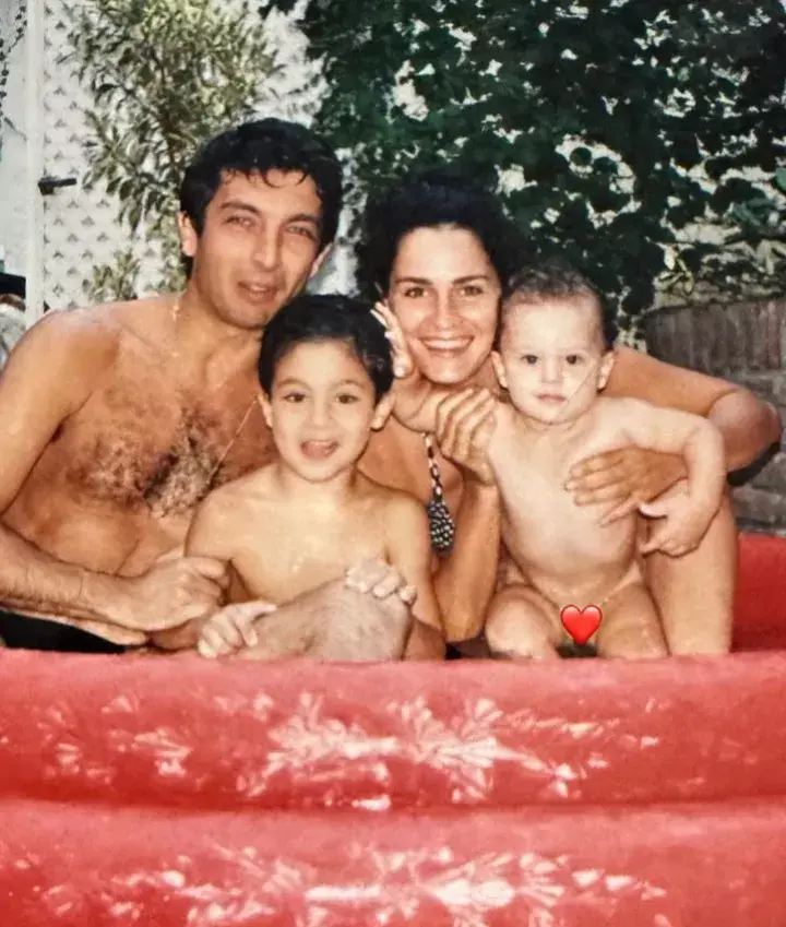 El Chino y Clara, los dos hijos de este matrimonio de pequeños.