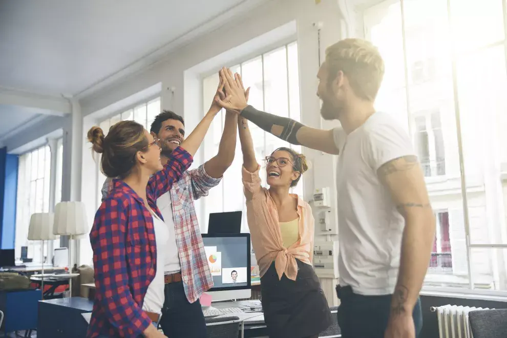 La inteligencia emocional es fundamental para el trabajo empático en equipo.
