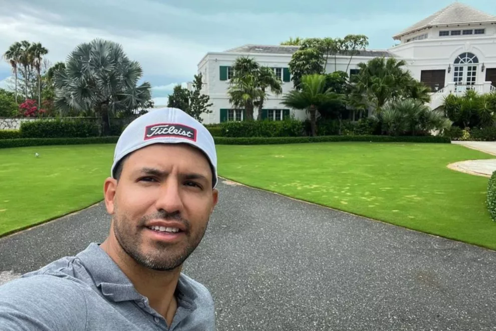 Kun Agüero: así es su impresionante mansión en Miami.