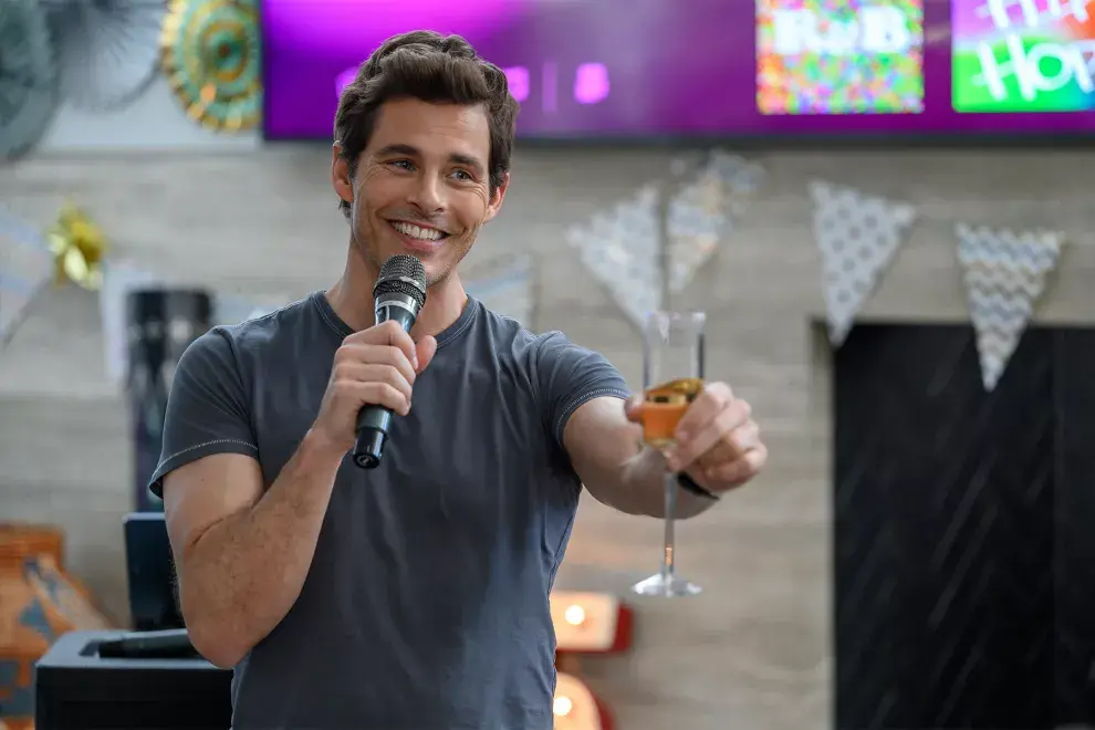 James Marsden en el revival de Party Down.