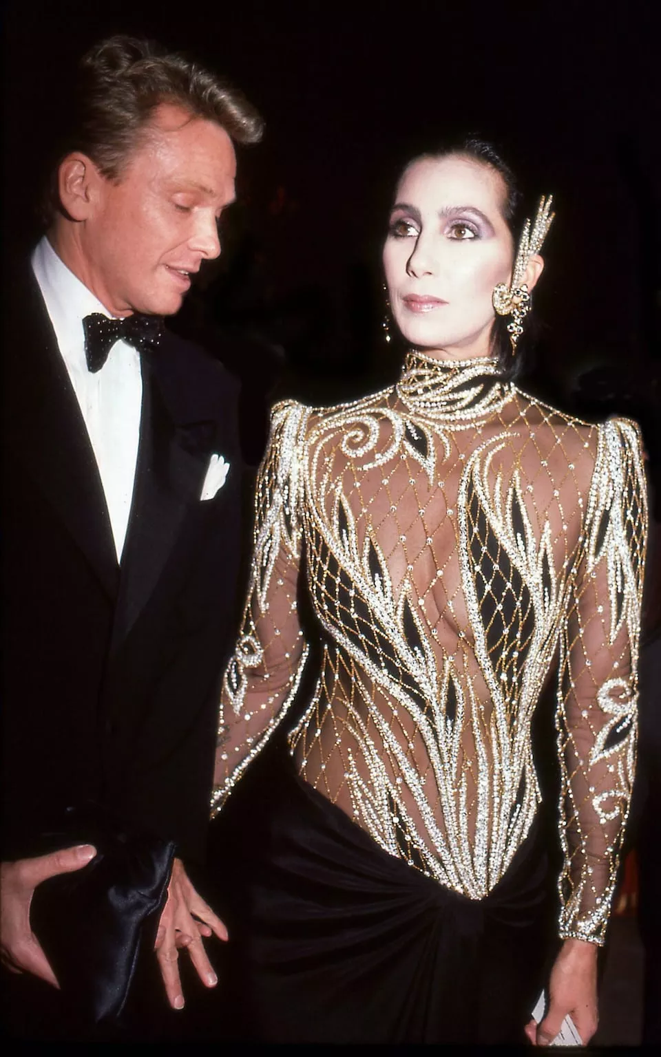 Siempre impresionante, el look de Cher para el MET Gala quedó para la historia. El diseño de Bob Mackie buscó responder la consigna del año: Costumes of Royal India.
