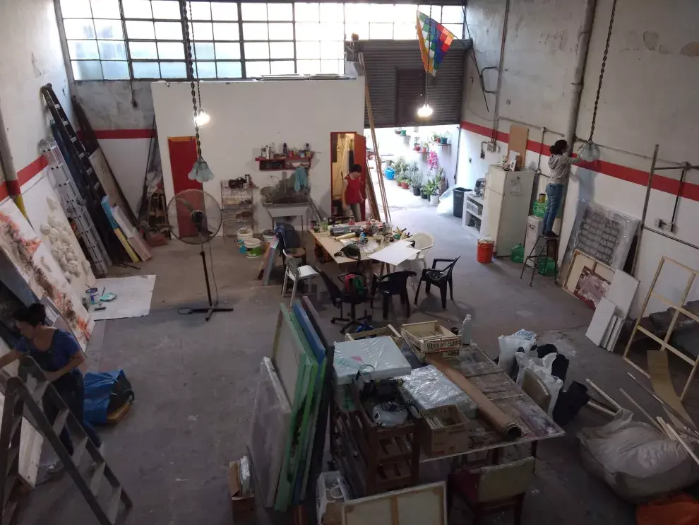 Taller musgo, un lugar para conocer en La Gran Paternal (LGP), esta alternativa cultural para conocer por dentro espacios emblemáticos, con impronta industrial, en el marco de instalaciones y performances.