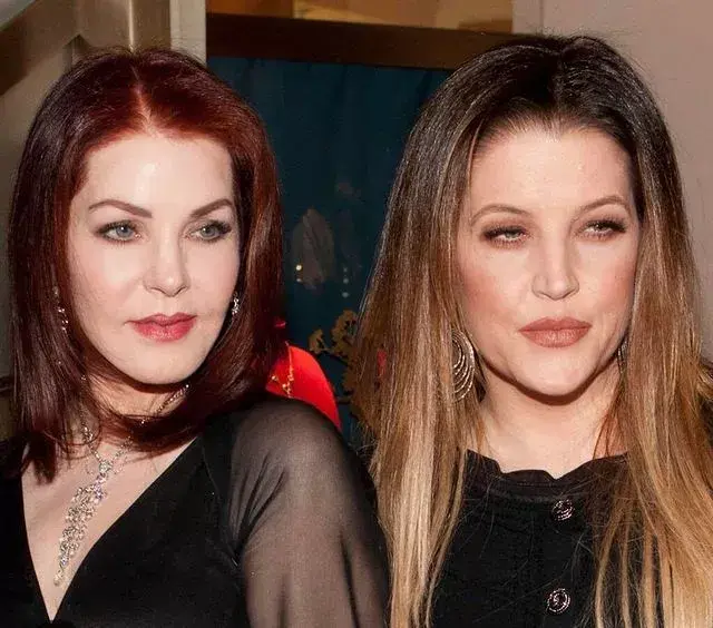 Priscilla Presley junto a su hija, Lisa Marie Presley.