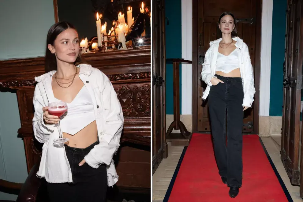 La cantante e influencer Olivia Wald llegó con un croptop, camisa oversize y pantalón negro.