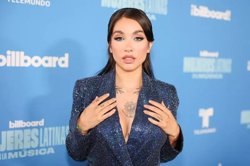 María Becerra en la primera edición de los Premios Billboard "Mujeres Latinas en la Música".