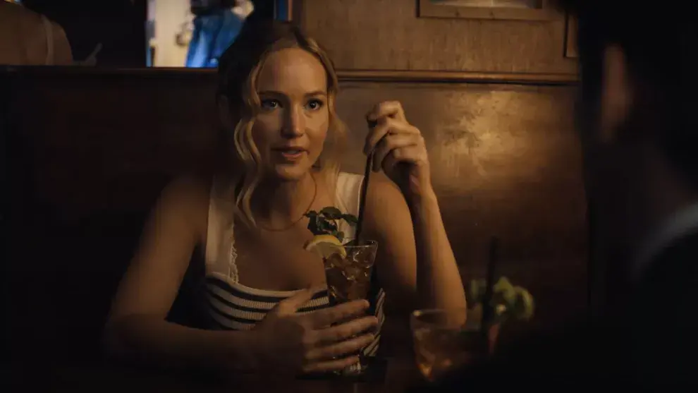 Jennifer Lawrence tiene un trabajo peculiar en Hazme el favor.