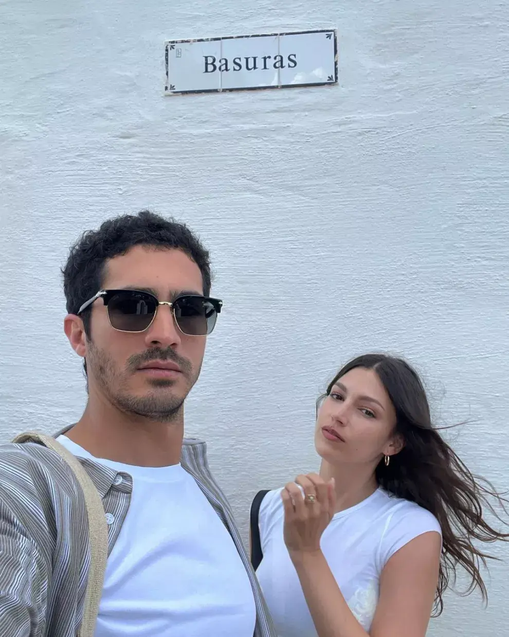 Las vacaciones del Chino Darín y Úrsula Corberó en Menorca.