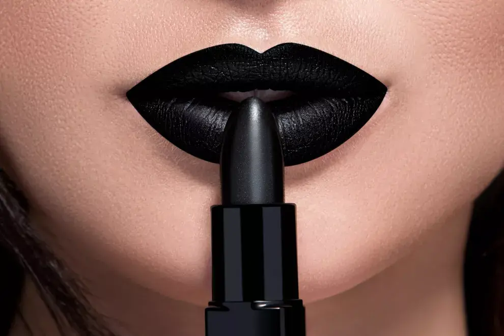 Labiales negros: la nueva tendencia que se impone en 2023.