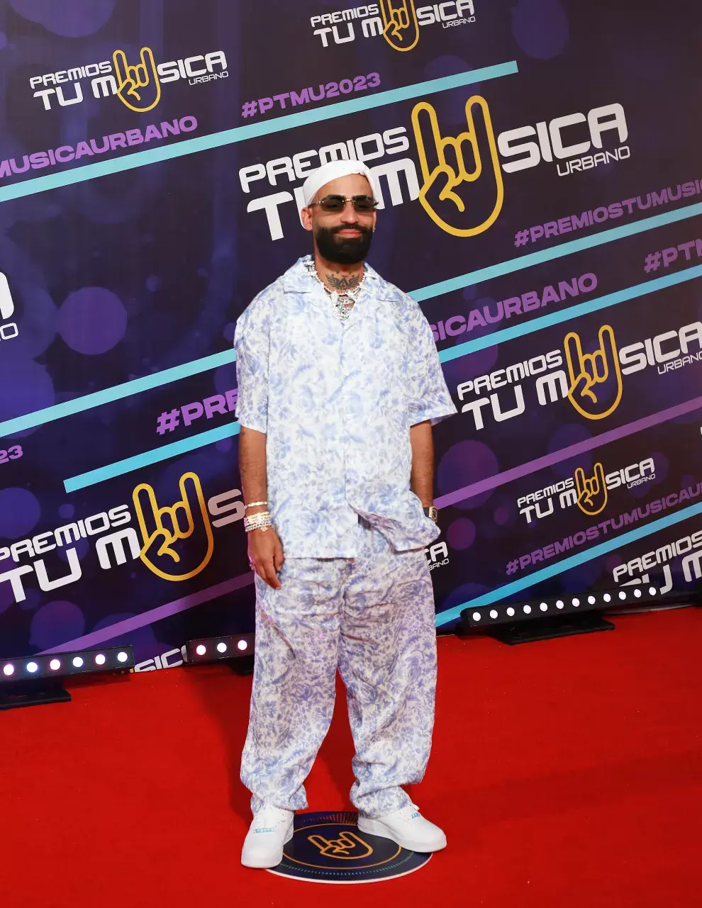 Arcángel, el artista urbano recibió su premio a la trayectoria.