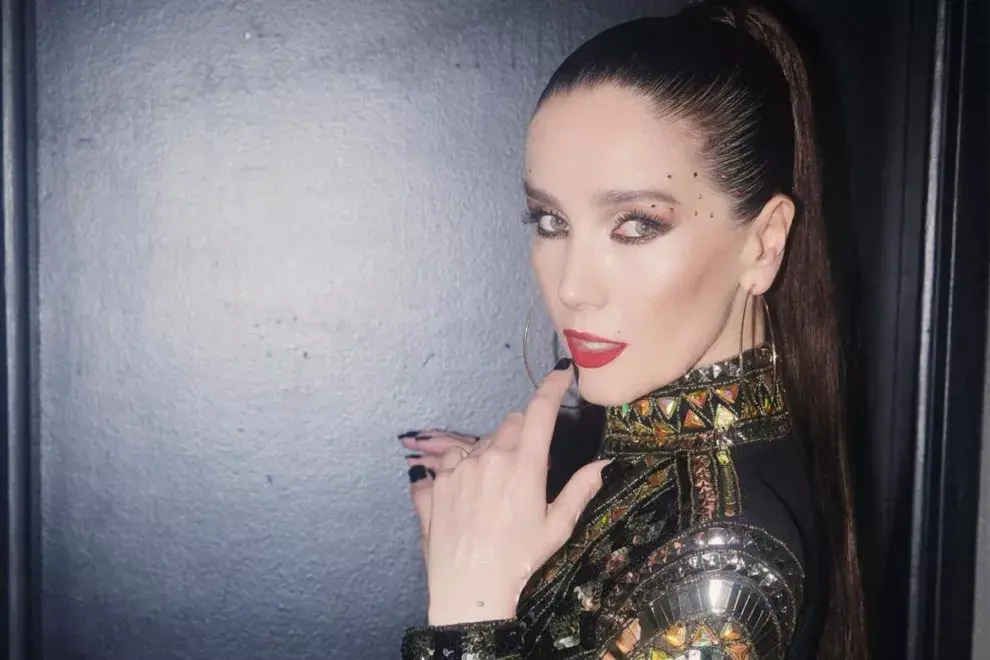 El impactante vestido de Natalia Oreiro para cantar en el Luna Park.