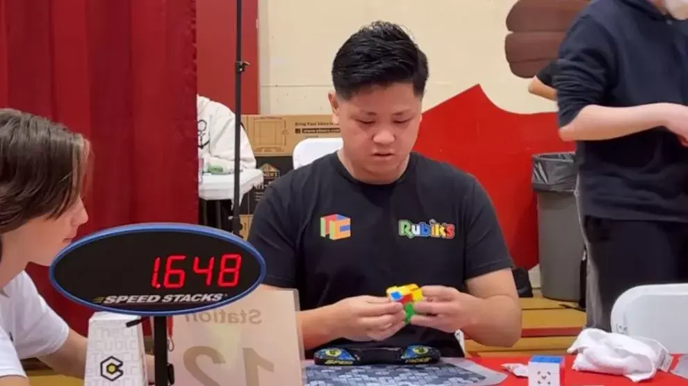 Nuevo récord en cubos de Rubik.