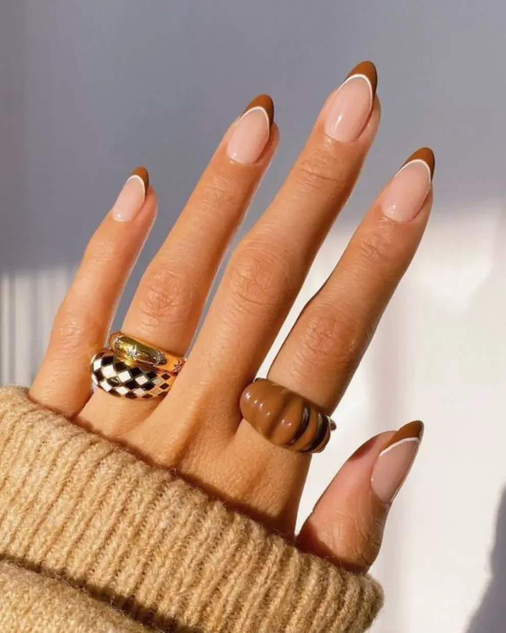 Cada vez más de moda, con la doble francesita podés combinar dos colores diferentes.