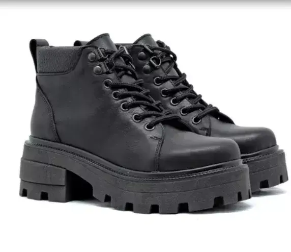 CON SUELA TRACK DE CUERO, LAS BRUJITAS $20.800.