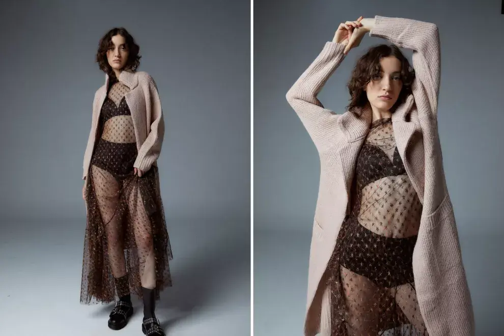 VESTIDO Y SACÓN  (KOSIUKO, $95.000 Y $79.000).