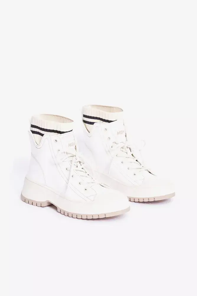 CON PUÑO ECO CUERO, MISHKA $33.200. 