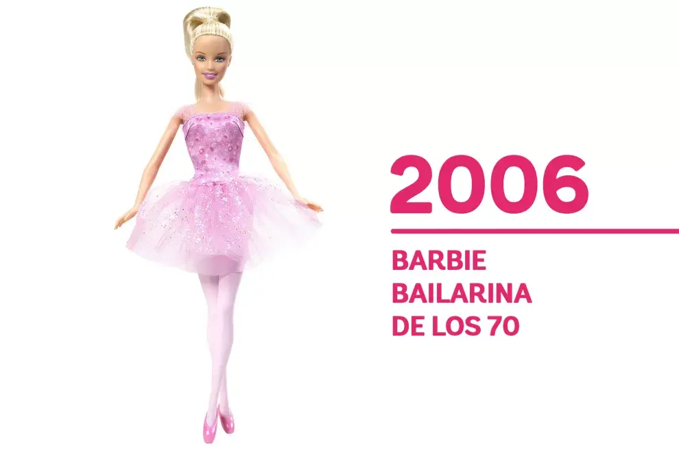 2006. La Barbie bailarina del siglo XXI lleva tutú y zapatillas de punta.