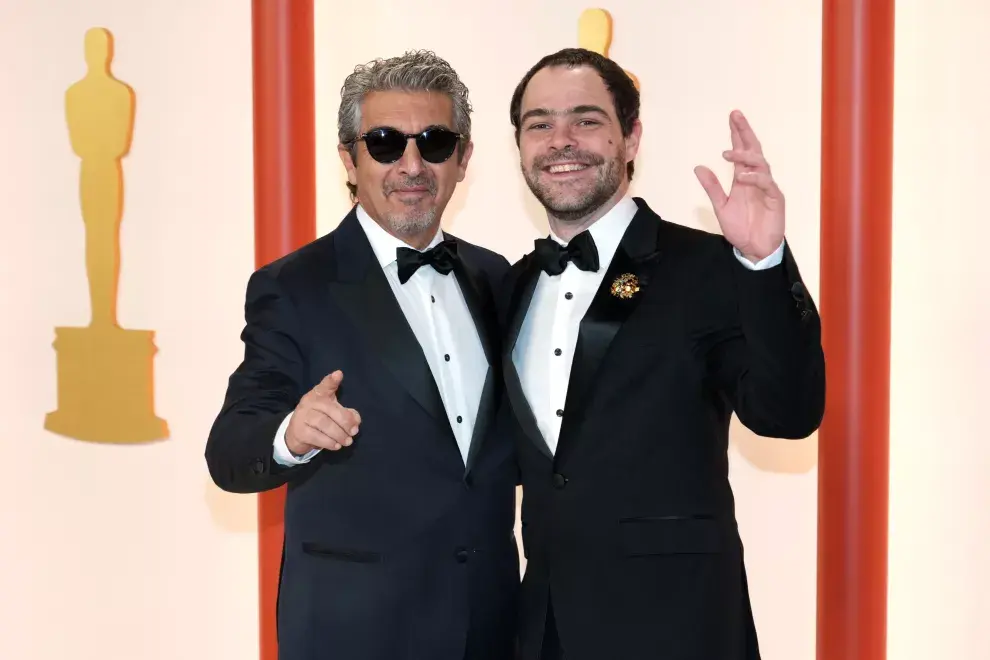 Ricardo Darín y Peter Lanzani en la ed carpet de los Oscar 2023.