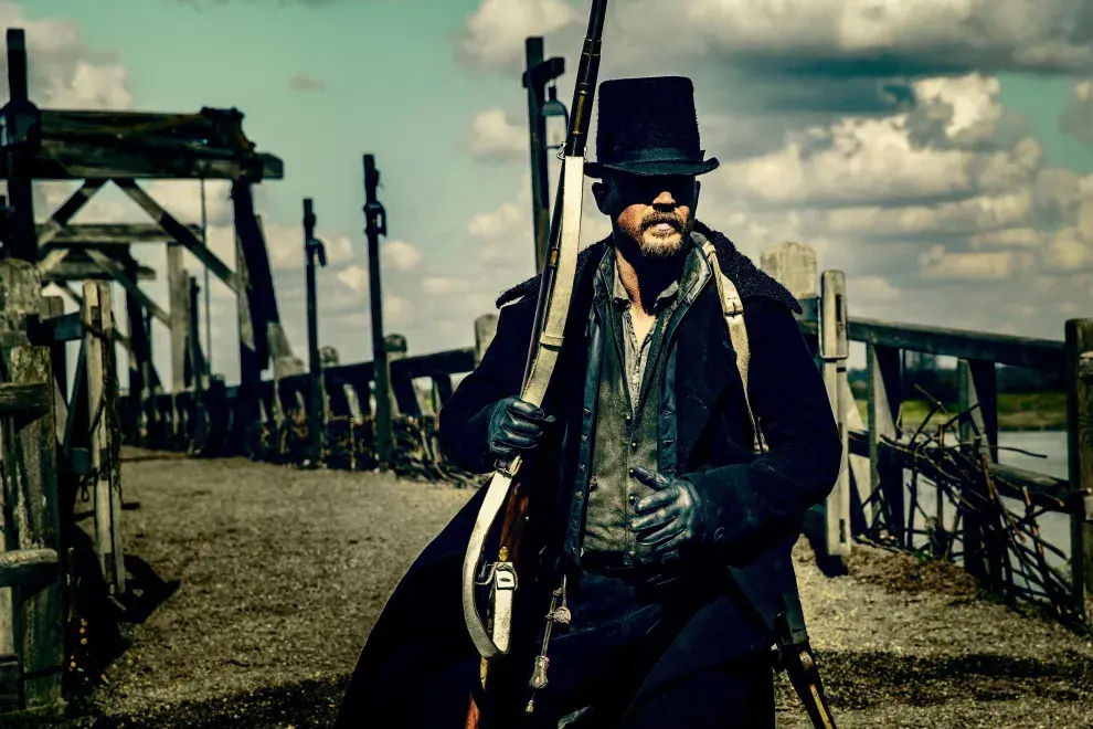 Taboo, serie de BBC y FX, con Tom Hardy.