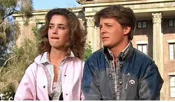 Claudia Wells y Michael J. Fox en Volver al futuro 1 (Foto: Captura de video)