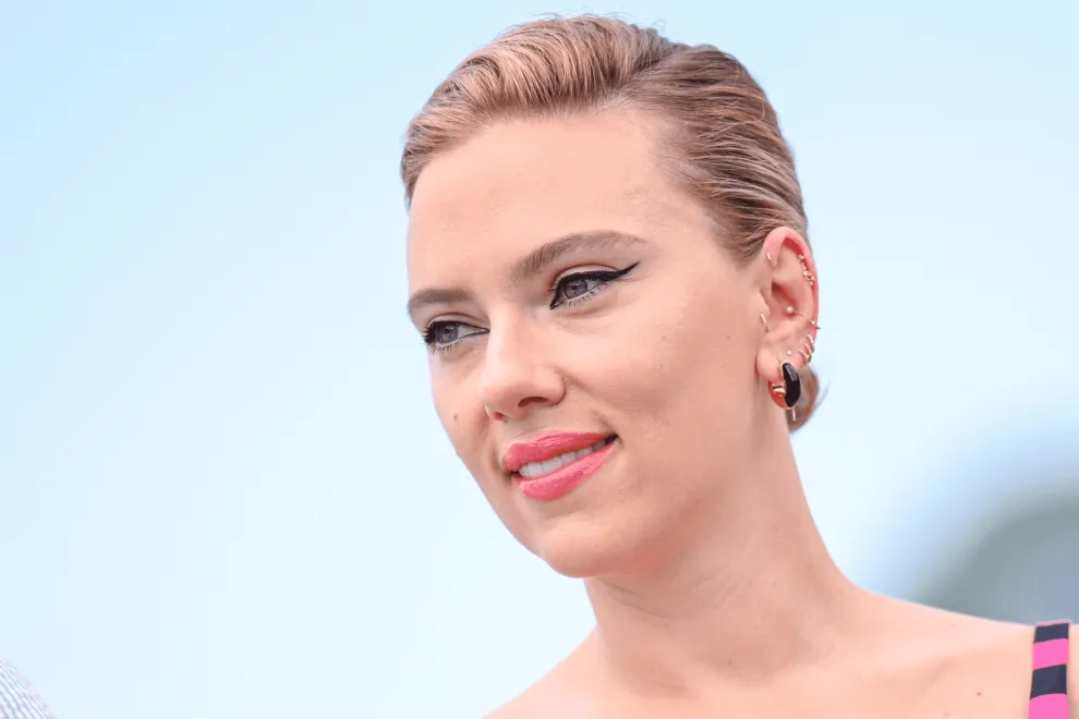Scarlett Johansson contó cuál es fuerte motivo por el cual no tiene redes sociales.